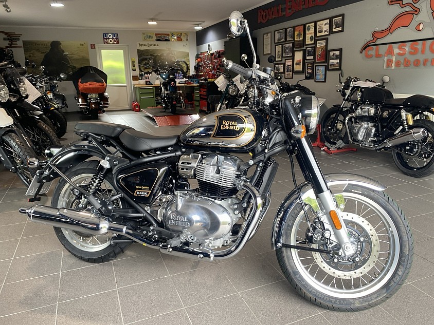 Lörchen – Royal Enfield Classic 650 in Black Chrome